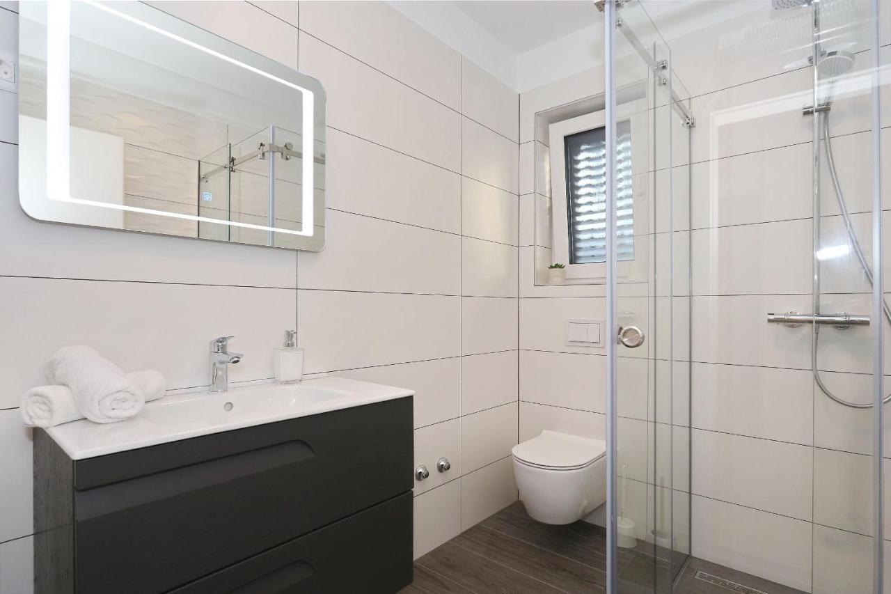 Villa Ankora 2 With Heated Pool Biograd Na Moru Eksteriør billede