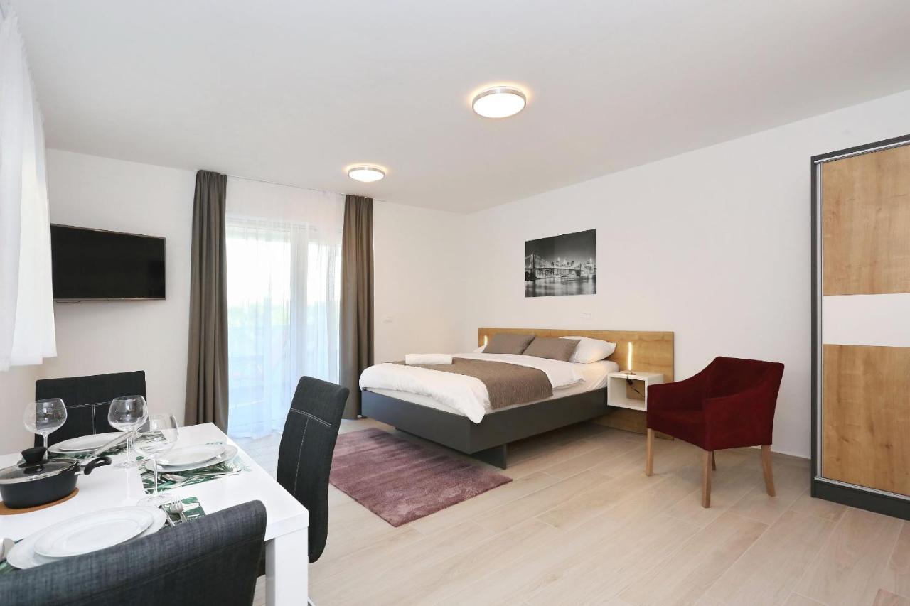 Villa Ankora 2 With Heated Pool Biograd Na Moru Eksteriør billede