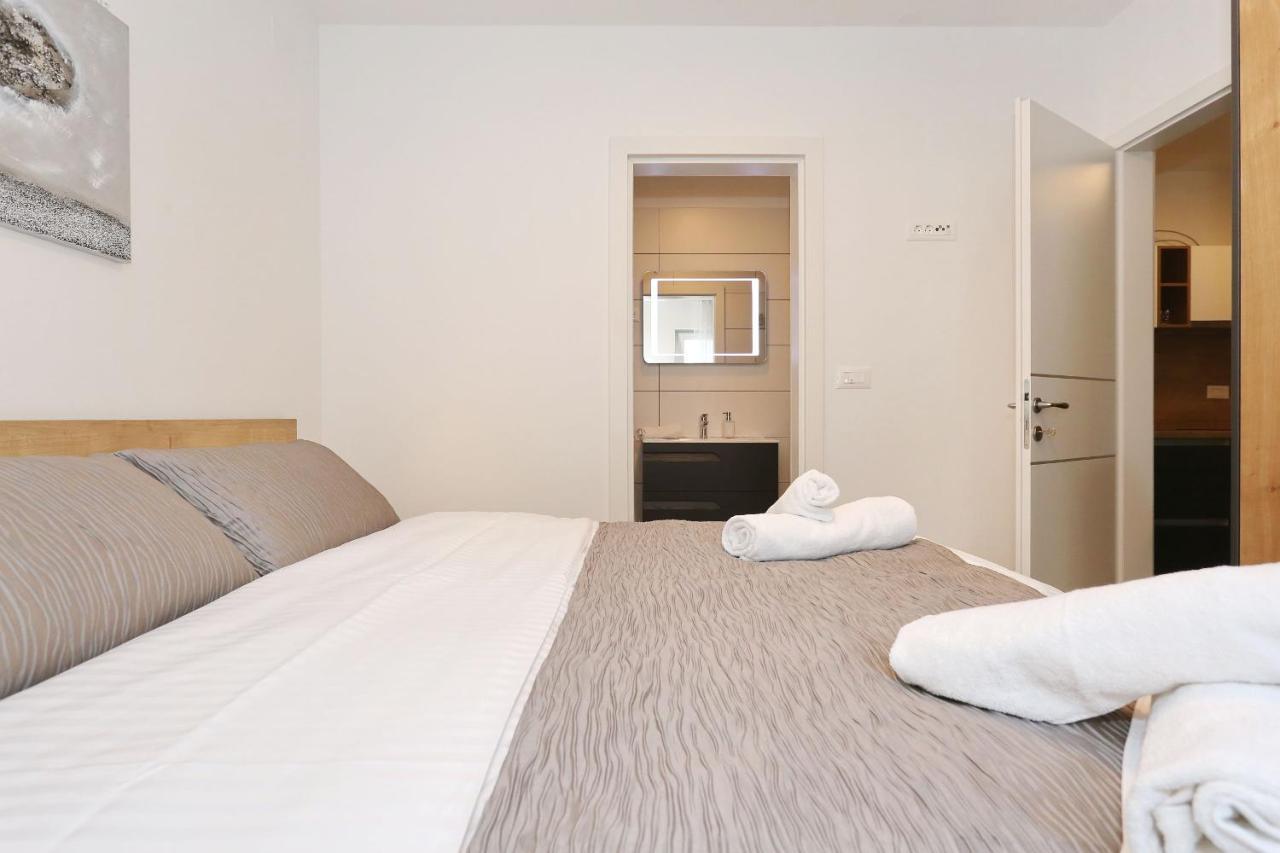 Villa Ankora 2 With Heated Pool Biograd Na Moru Eksteriør billede