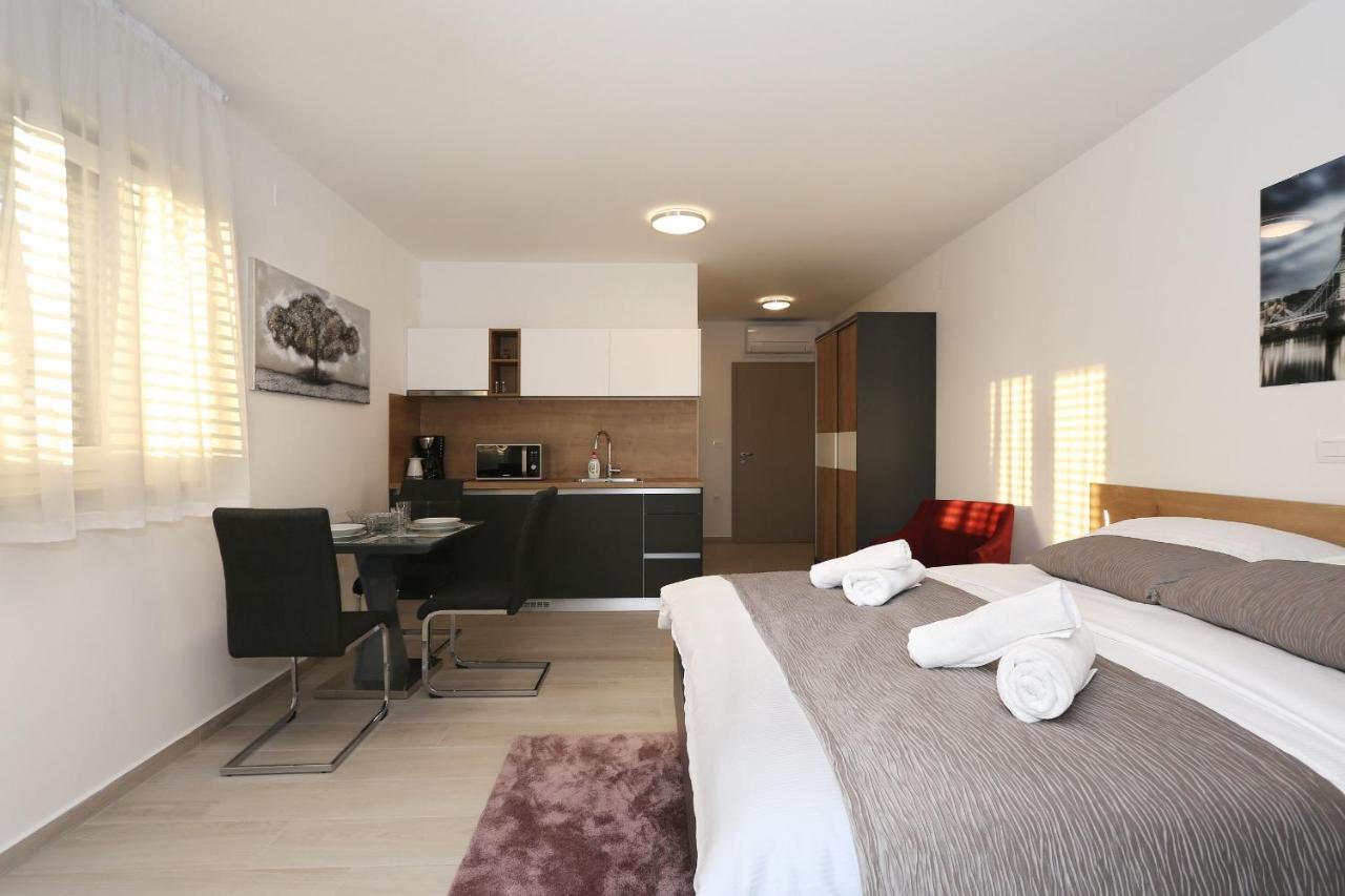 Villa Ankora 2 With Heated Pool Biograd Na Moru Eksteriør billede