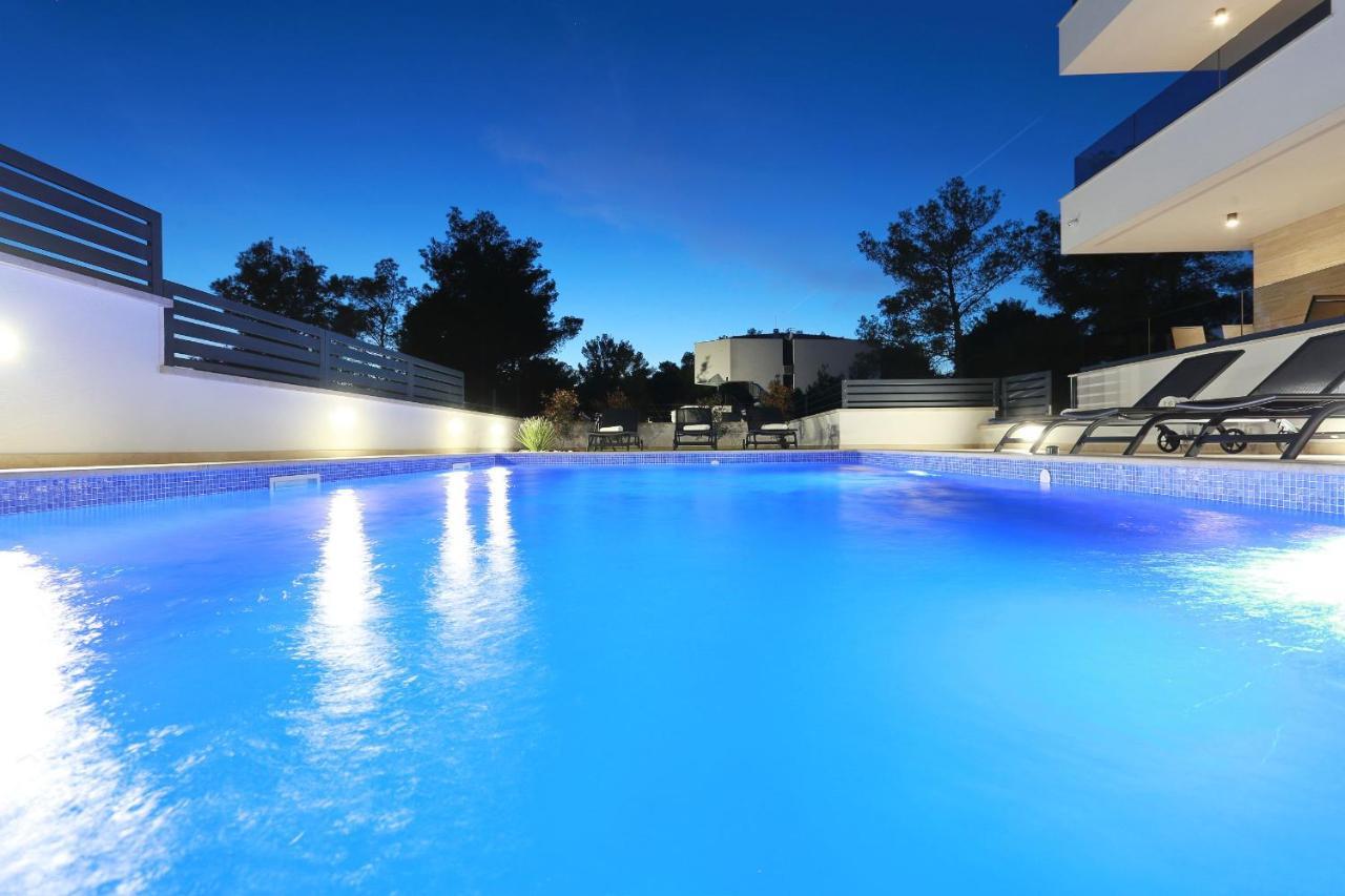 Villa Ankora 2 With Heated Pool Biograd Na Moru Eksteriør billede